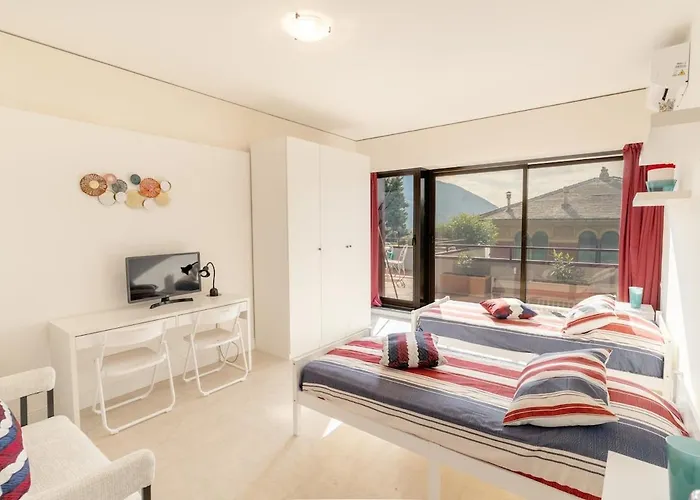 8 Beds In 300 Mt From The Sea